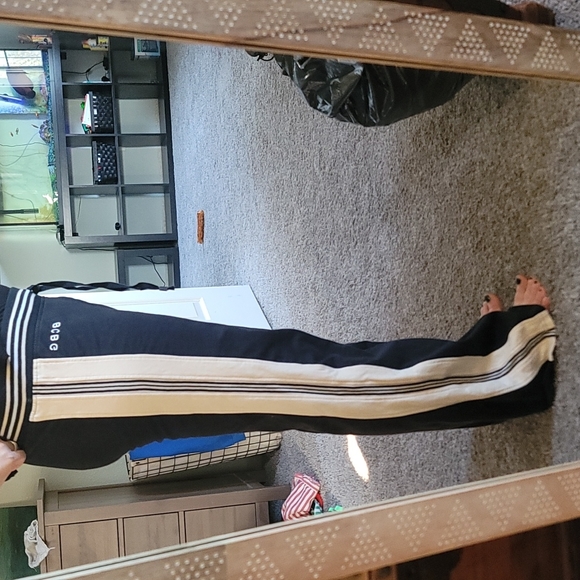 STUNNING BCBG black trackpants with side stripes - Picture 3 of 11